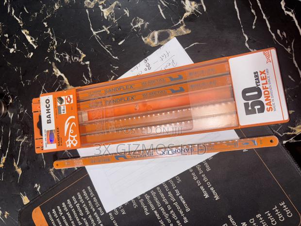 Hacksaw Blades · Photo 2