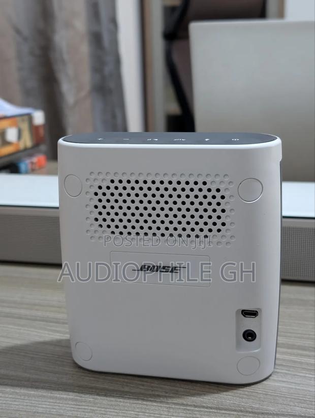 Bose Soundlink Color Portable Bluetooth Speaker photo 4