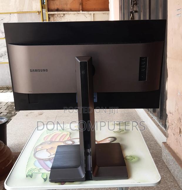 Samsung 27 WQHD Va Monitor photo 2