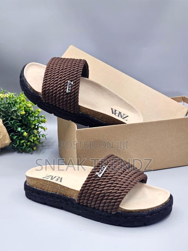 Original Zara Sandals Black and Brown · Photo 4
