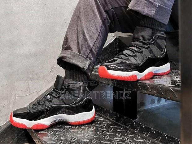 Air Jordan R 11 Black Mirror · Photo 4