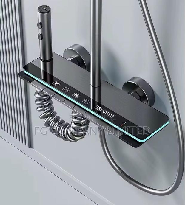 Piano Rain Shower Thermostat Led