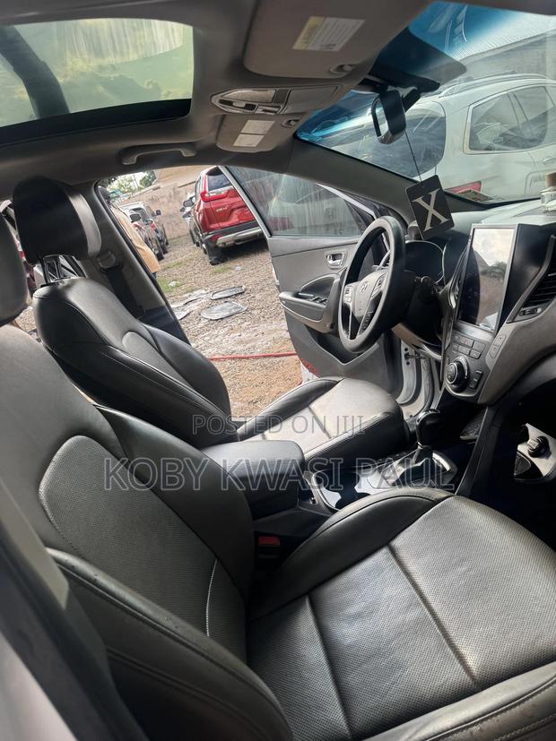 Hyundai Santa Fe Limited Ultimate AWD 2018 White