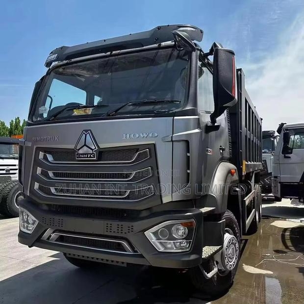 Slightly Used Howo 6.4 Dump Truck · Photo 2