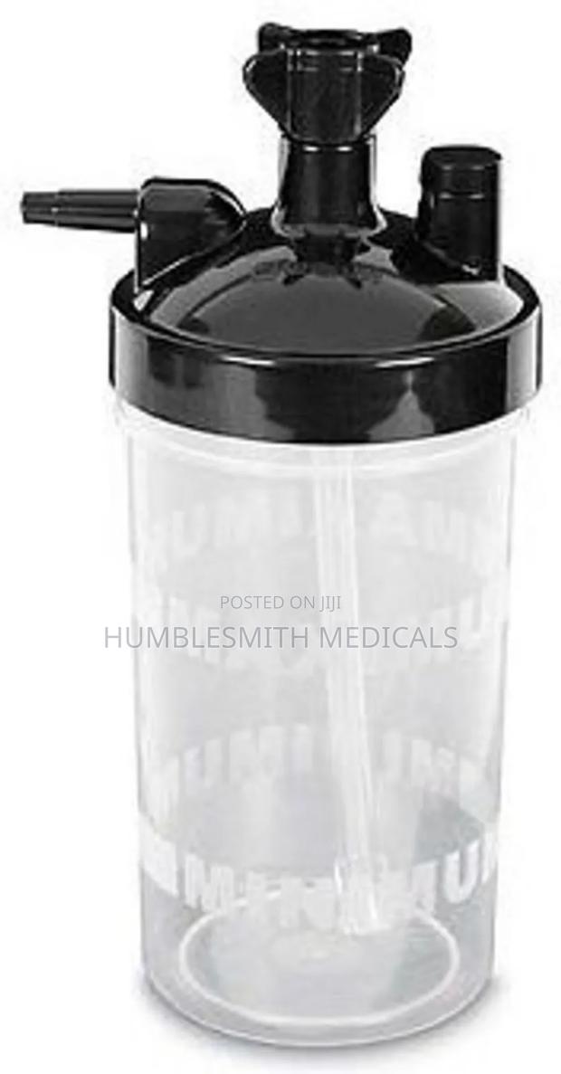 Humidifier Bottle for Oxygen Concentrators · Photo 2