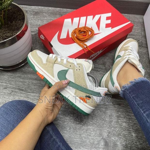 Nike Sb Dunk Low X Green Cream · Photo 4