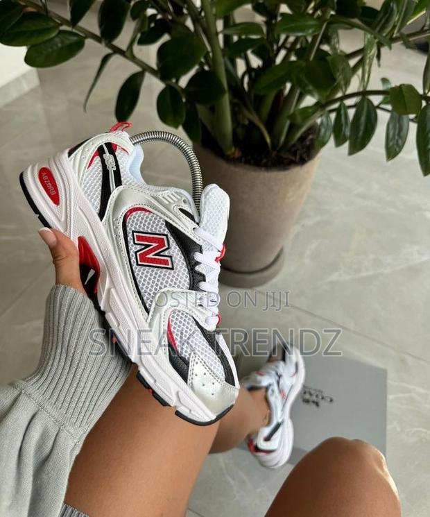 New Balance Nb 530 Red White N Black · Photo 3