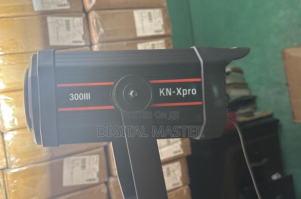 Kn-Xpro 300iii Bi-Colour Led Video Light photo 2