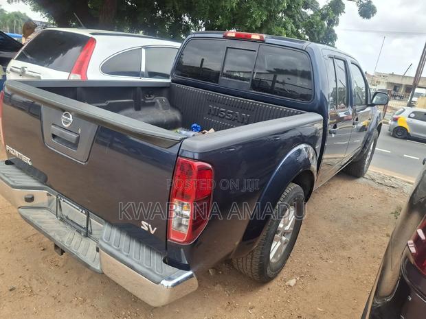 Nissan Frontier 2019 Blue