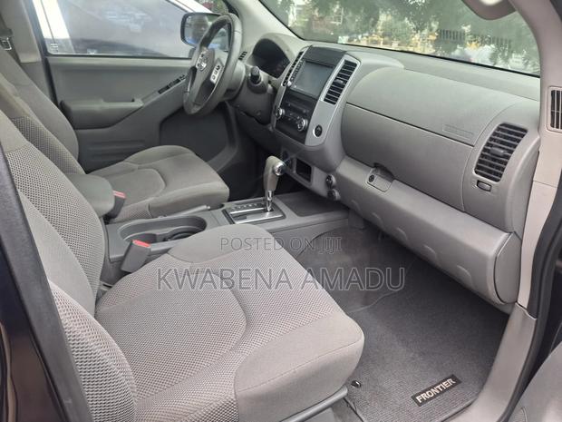 Nissan Frontier 2019 Blue