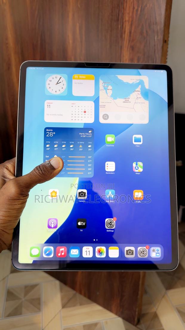 Apple iPad Pro 11 (2020) 128 GB Gray photo 2