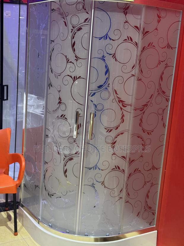 Shower Cubicle 90/90 · Photo 4