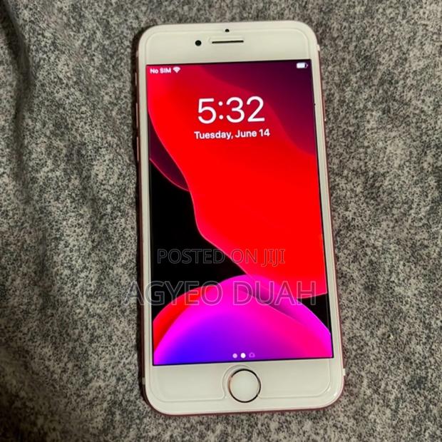 Apple iPhone 7 32 GB Rose Gold photo 3