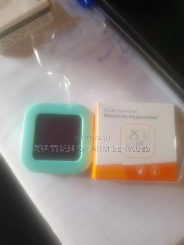 Simple Thermometer/Hygrometer · Photo 2