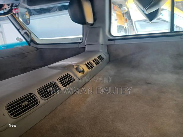 Hyundai H-100 2000 Yellow