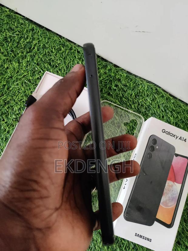 Samsung Galaxy A14 128 GB Black photo 3