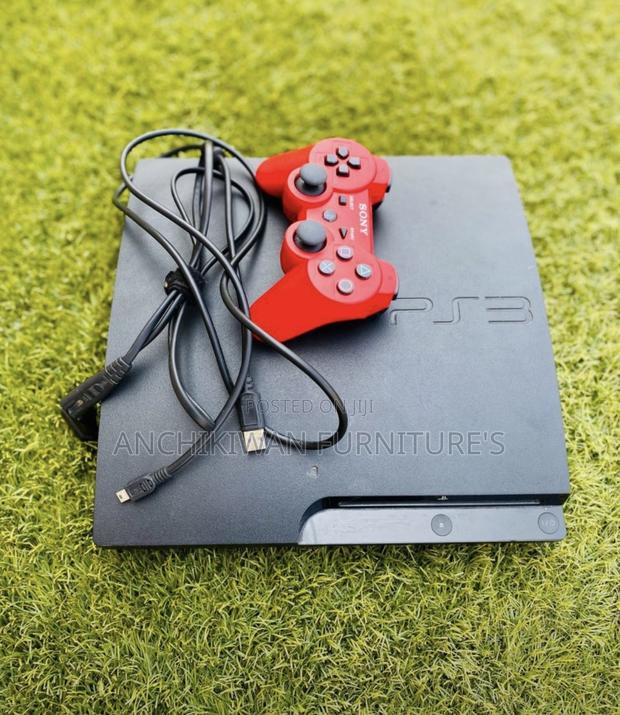 Play Station 3 Loaded With Top Notch Games (Cash on Delivery) · Photo 2