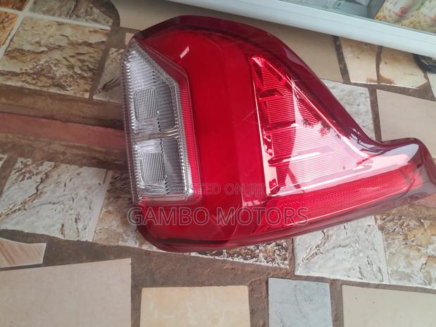 Ford Explorer 2020 Tailight Lh photo 3