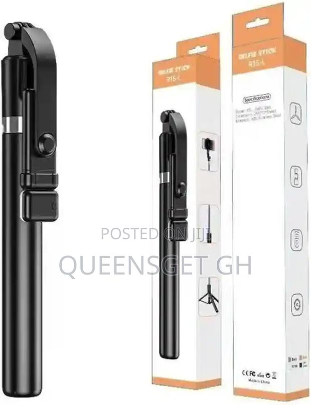 R1s-L Selfie Stick With Light · Photo 3