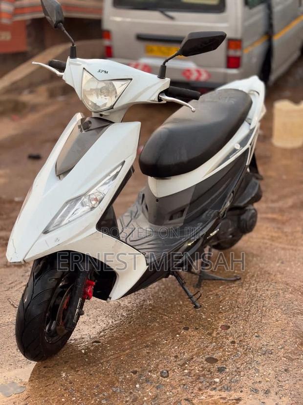 Yamaha NMAX 155 2024 Silver