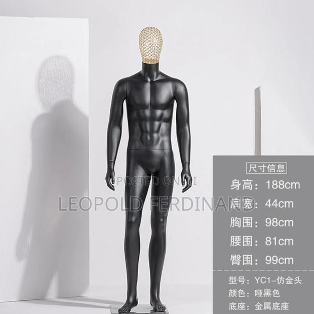 Black Matt Male Mannequin · Photo 4