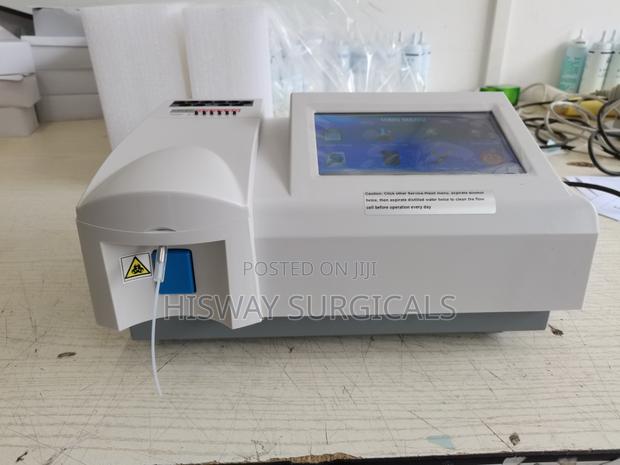 Chemistry Analyzer Touch Screen With 10 Incubation Chambers · Photo 2