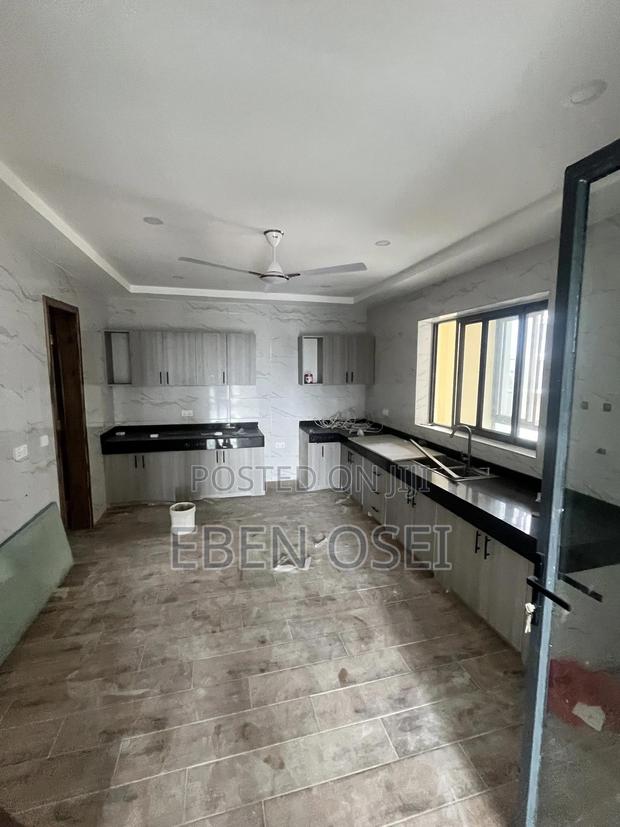 2bdrm Apartment in Dansoman for rent · Photo 2