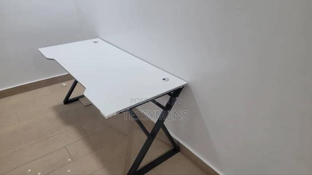 Gaming Table (160 by 60 Cm) photo 3