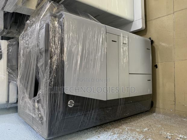 Hp Laser Jet M806 A3 Black and White Automatic Duplex Printer · Photo 3
