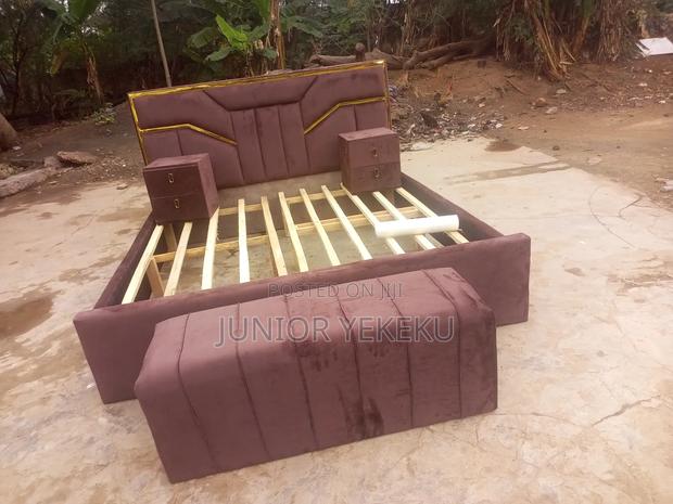 King Size Bed With Side Drawers and Ottoman · Photo 2