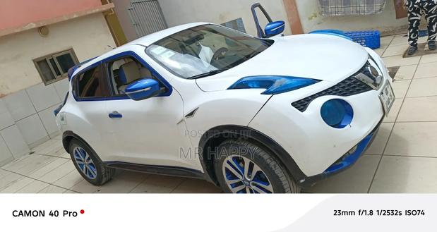 Nissan Juke 2015 White photo 9