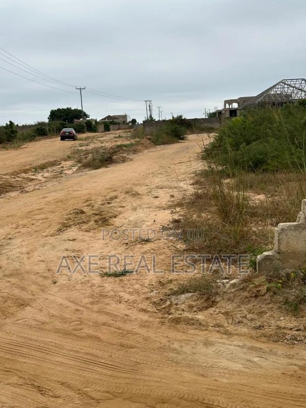 Attractive! Plot Drop at Prampram Beach Road · Photo 3