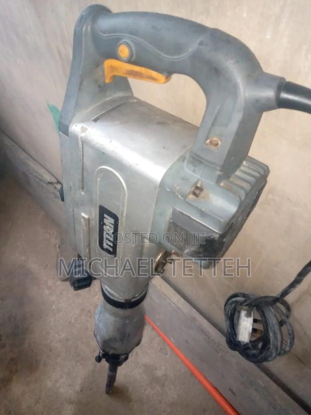 Concrete Breaker for Rent · Photo 2