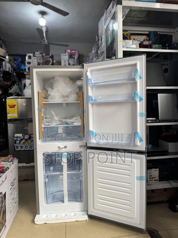 125 LTR Bottom Freezer Referigerator photo 4