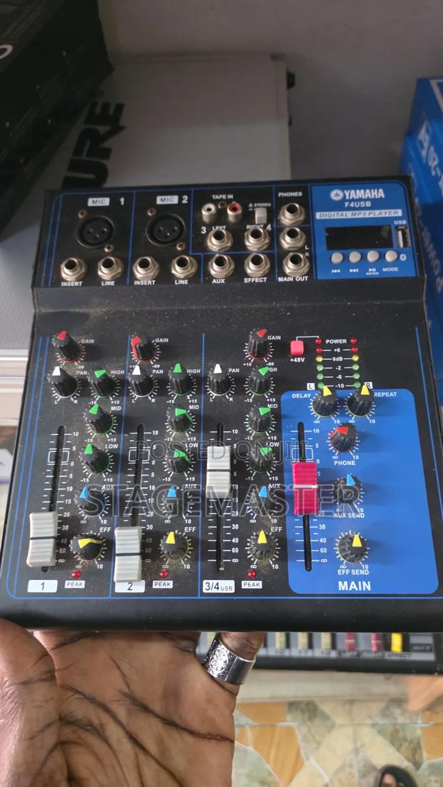 Yamaha F4usb 4-Channel Digital Mixer. · Photo 2