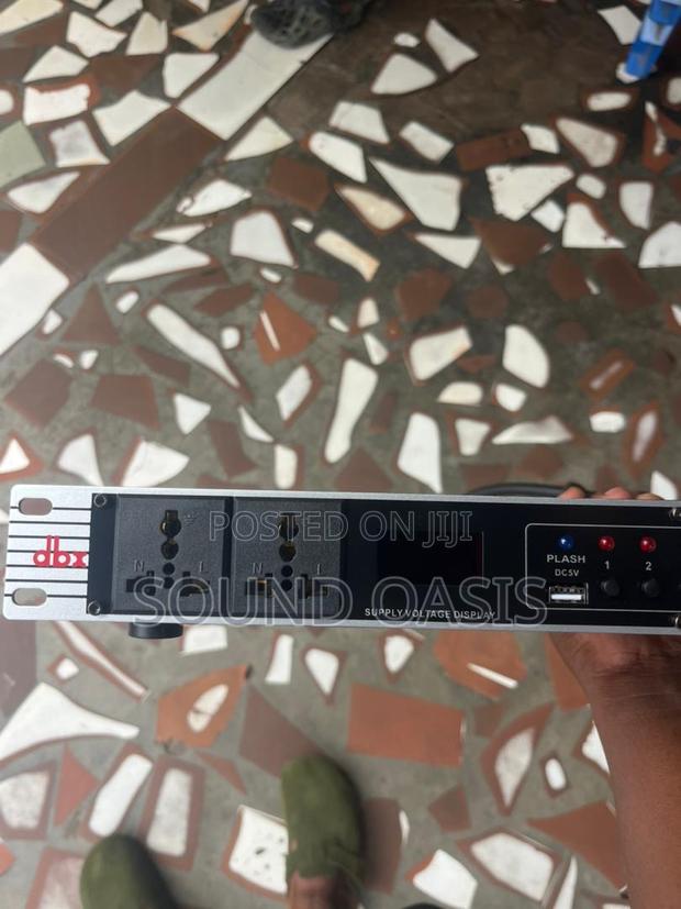 DBX 10 Outlet Power(Sequencer) With Air Breaker(Surge Protector) photo 2