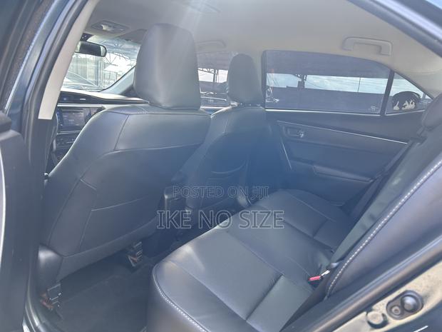 Toyota Corolla 2017 Black