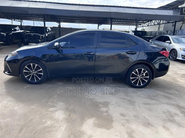 Toyota Corolla 2017 Black