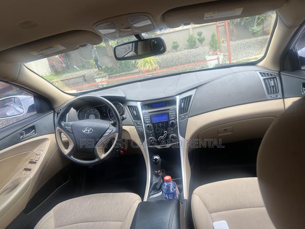 Hyundai Sonata Limited 2.0T Sedan (2.0L 4cyl 6A) 2013 White photo 4