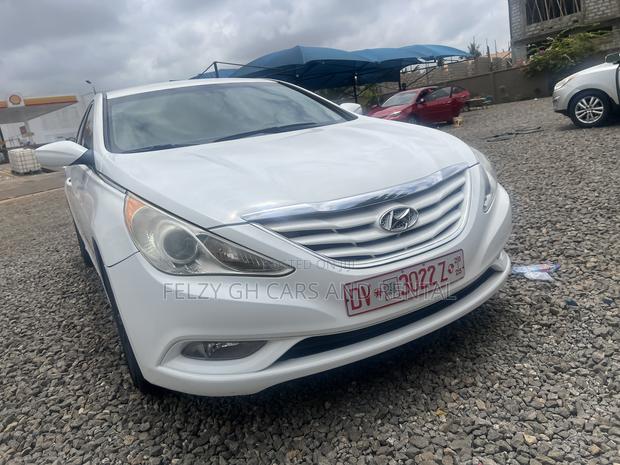 Hyundai Sonata Limited 2.0T Sedan (2.0L 4cyl 6A) 2013 White photo 6