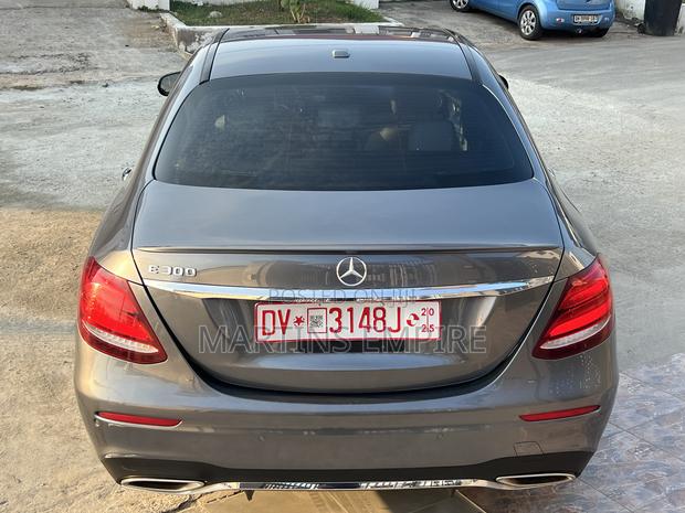 Mercedes-Benz E300 2018 Gray