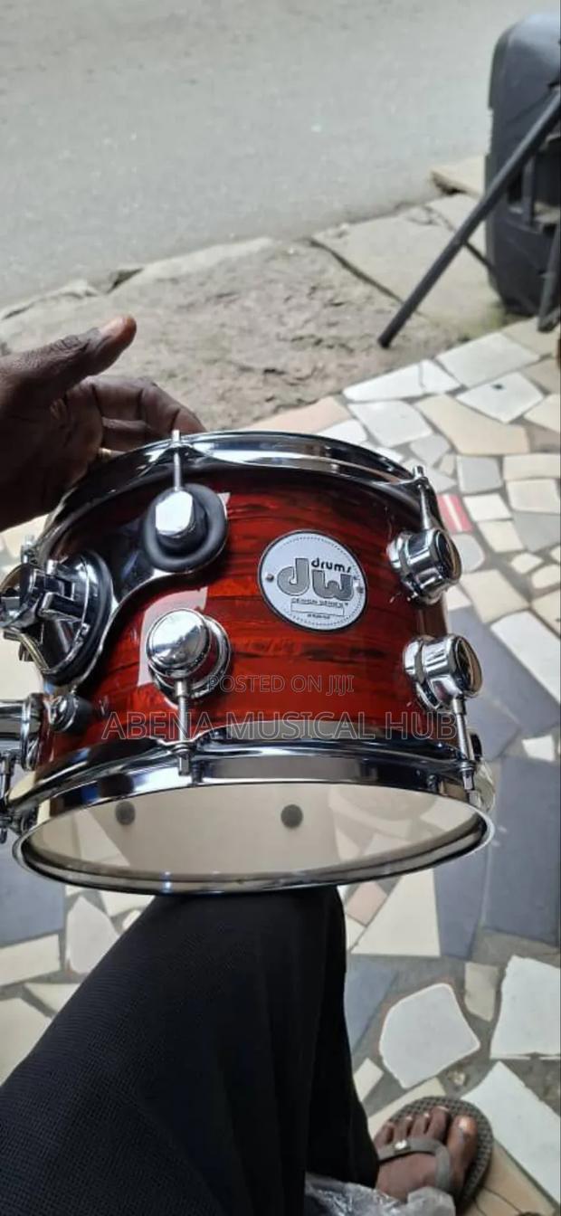 Dw Drum Set Two Cymbals · Photo 2
