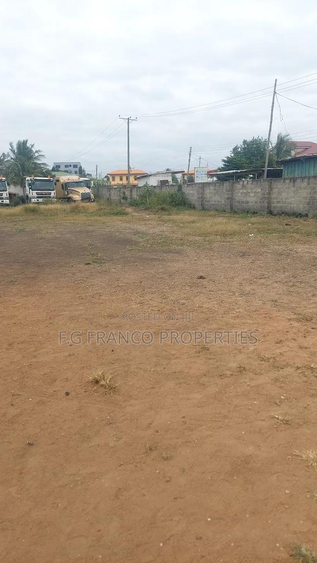 Land for Sale at Spintex · Photo 2