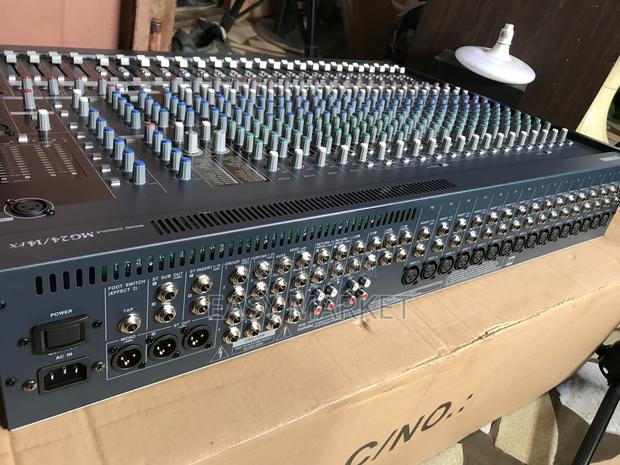 Yamaha Mg 24 Channels Mixer · Photo 4