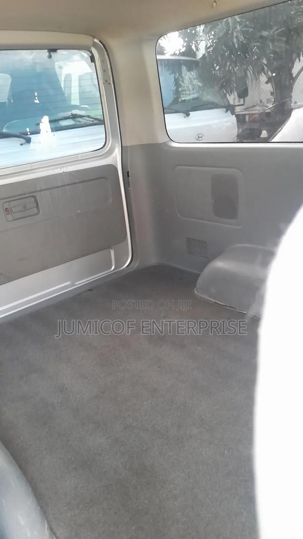 Toyota HiAce 2010 Silver