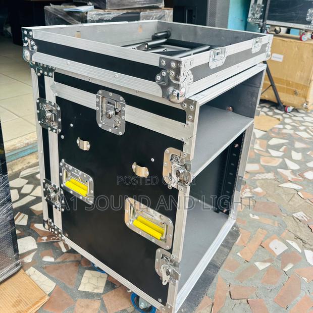 14u Dj Style Amplifier Rack / Gig Rack · Photo 4