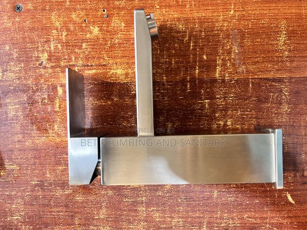 Hot and Cold Basin Tap(Silver) · Photo 2