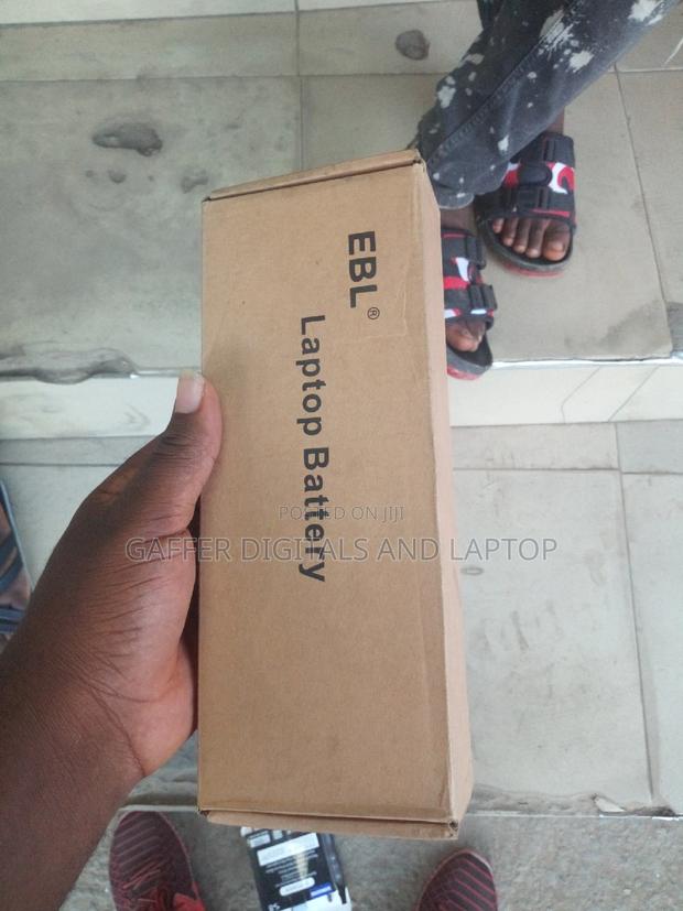 Brand New Laptop Batteries · Photo 2