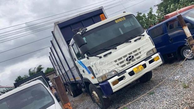 Hyundai Gold Cargo Truck