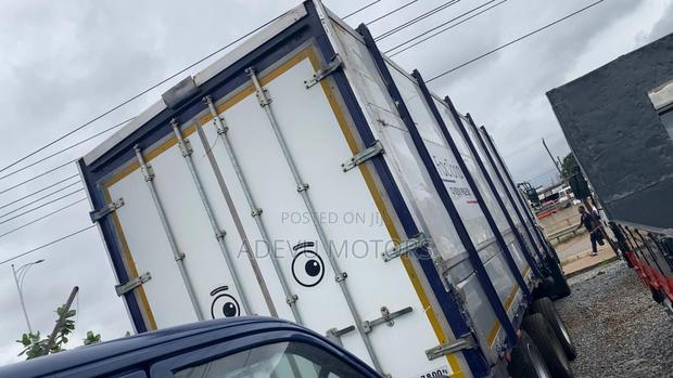 Hyundai Gold Cargo Truck photo 5